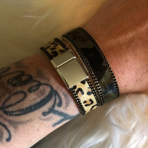NWT- LAST FEW -Boutique Leopard Magnetic bracelets - Picture 7 of 8